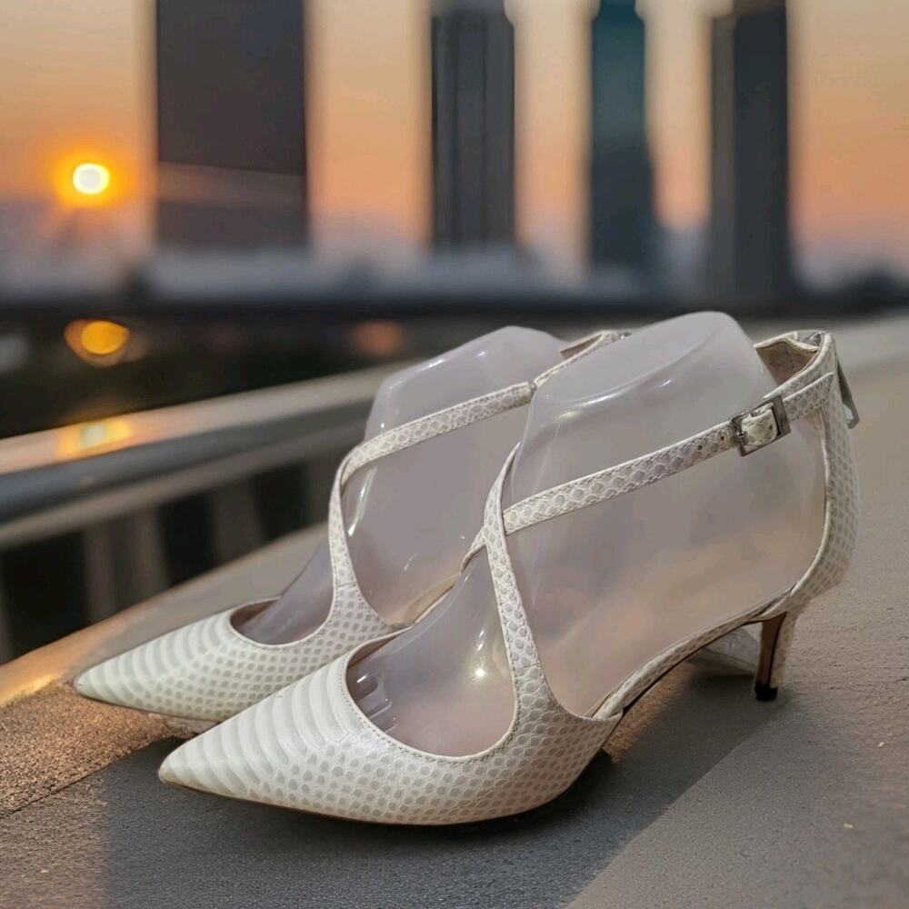 Louise et Cie Snakeskin Print Pointed Toe Pumps Heels Ankle Strap Sz 8 M Ivory
